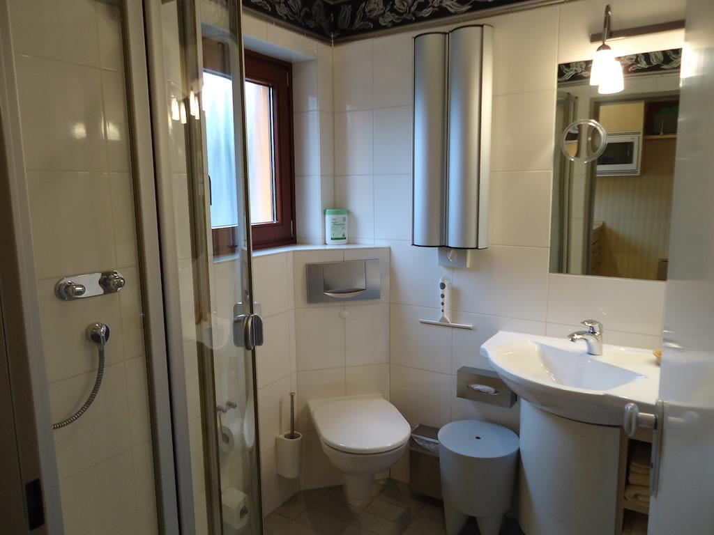 Air Boardinghouse Tulip Stockum, Zu Fuss - 3 Minuten Zur Messe Dusseldorf Phòng bức ảnh