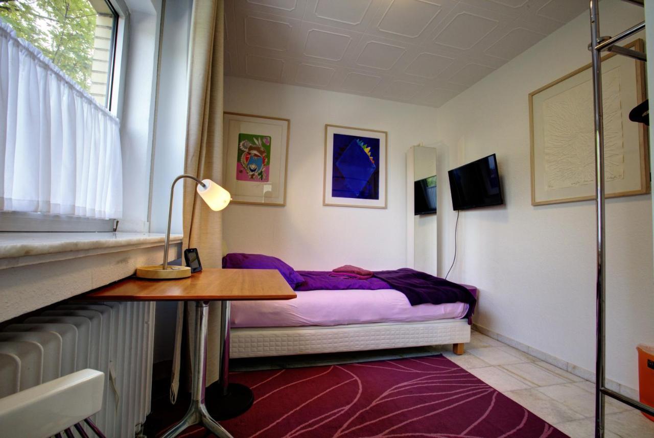 Air Boardinghouse Tulip Stockum, Zu Fuss - 3 Minuten Zur Messe Dusseldorf Ngoại thất bức ảnh